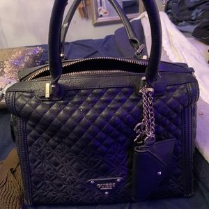 Woman’s guess bag
